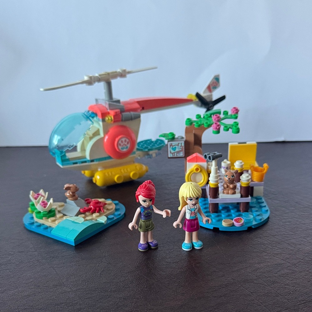 LEGO Friends 41692 Vet Clinic Helicopter Set